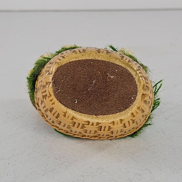 Vintage Josef Originals Japan Flocked Light Brown Puppy In Basket Figurine - Picture 4 of 8